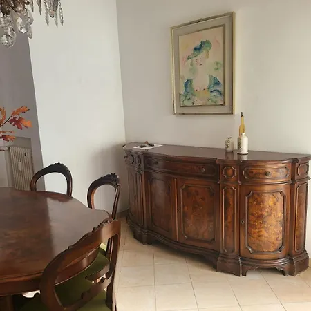 Casa Lucia Apartment *